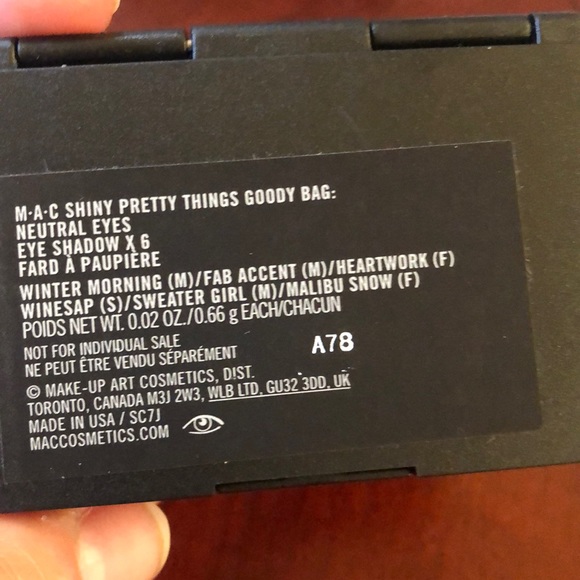 Mac cosmetics set - Picture 6 of 7